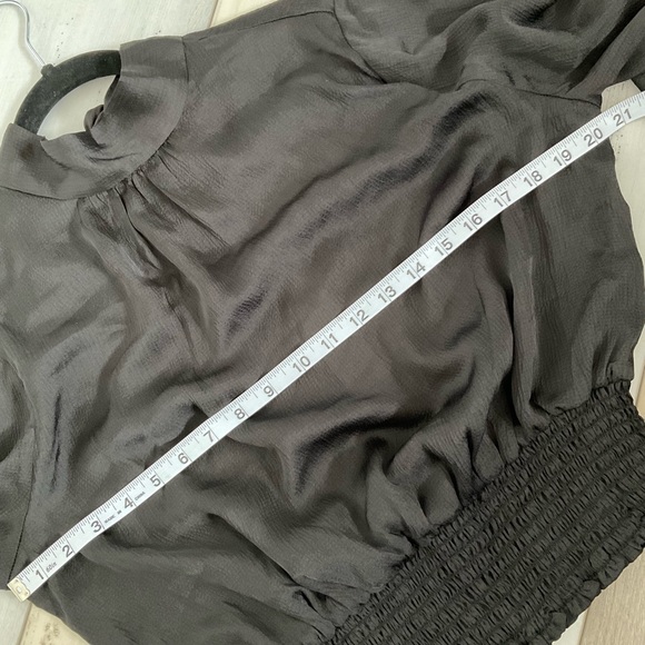 Francesca’s Blouse with Turtleneck - Picture 10 of 11